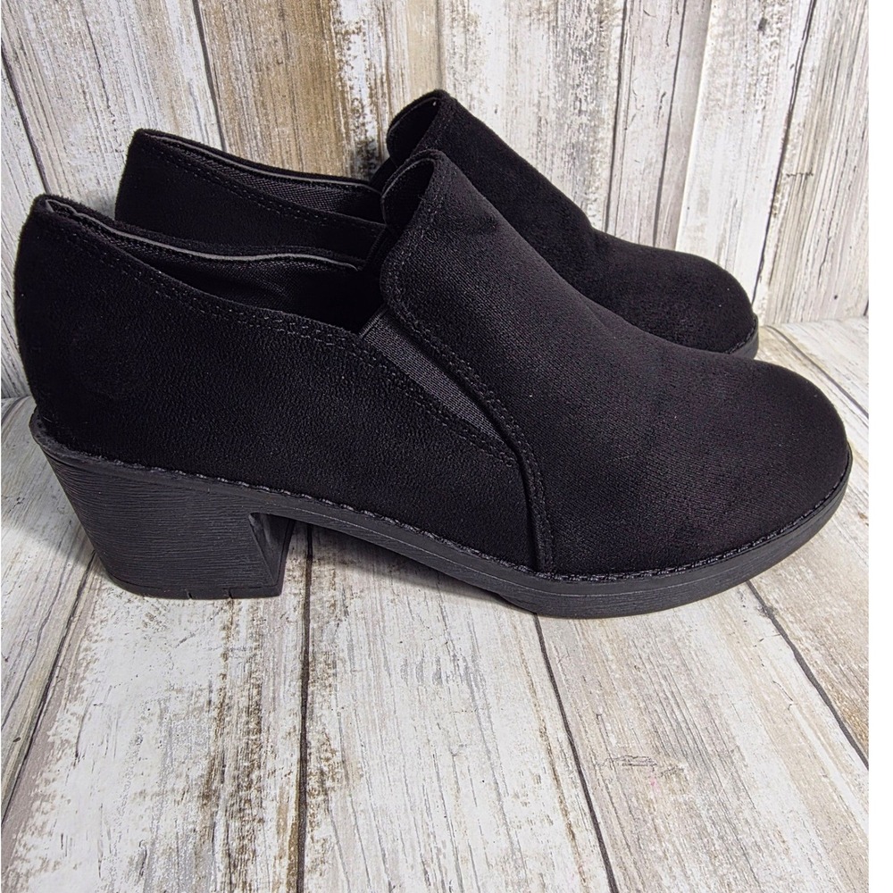 Black Faux Suede Block Heel Slip On Ankle Booties‎ Size 39 Round Toe Shoes - Picture 2 of 7
